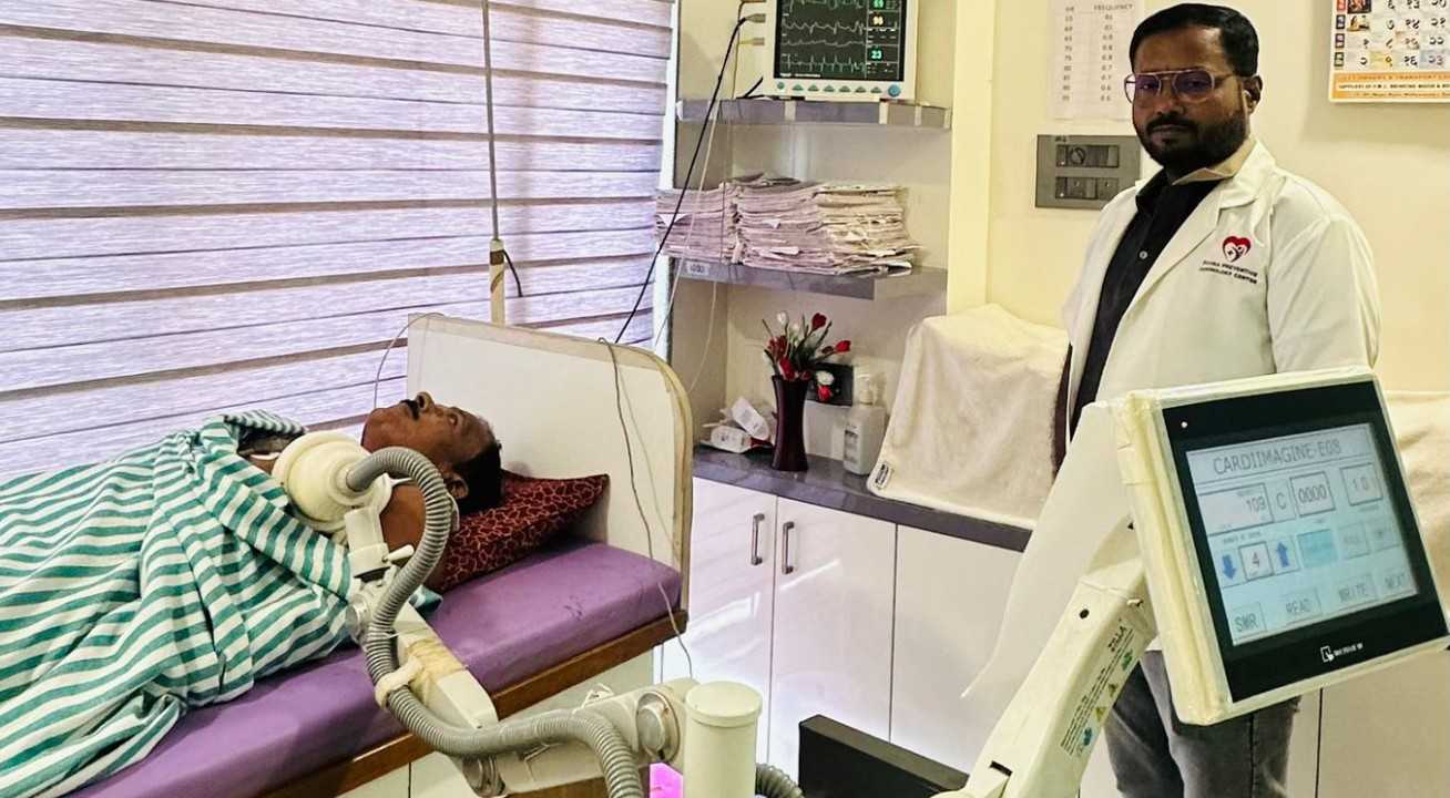 ESMR therapy machine used for non-invasive heart treatment at PPCC Pune
